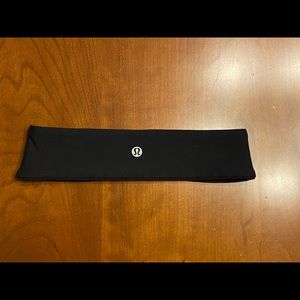 Lululemon Fly Away Tamer headband